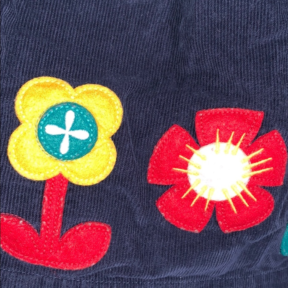 Skirt with flowers design - Picture 2 of 3